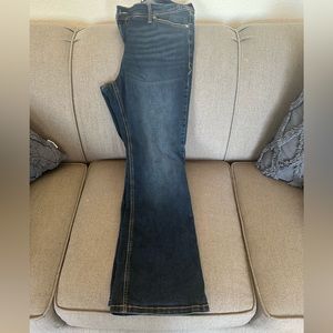 Torrid Lux Slim Bootcut 18 short. Medium/dark wash. No distress. Great condition
